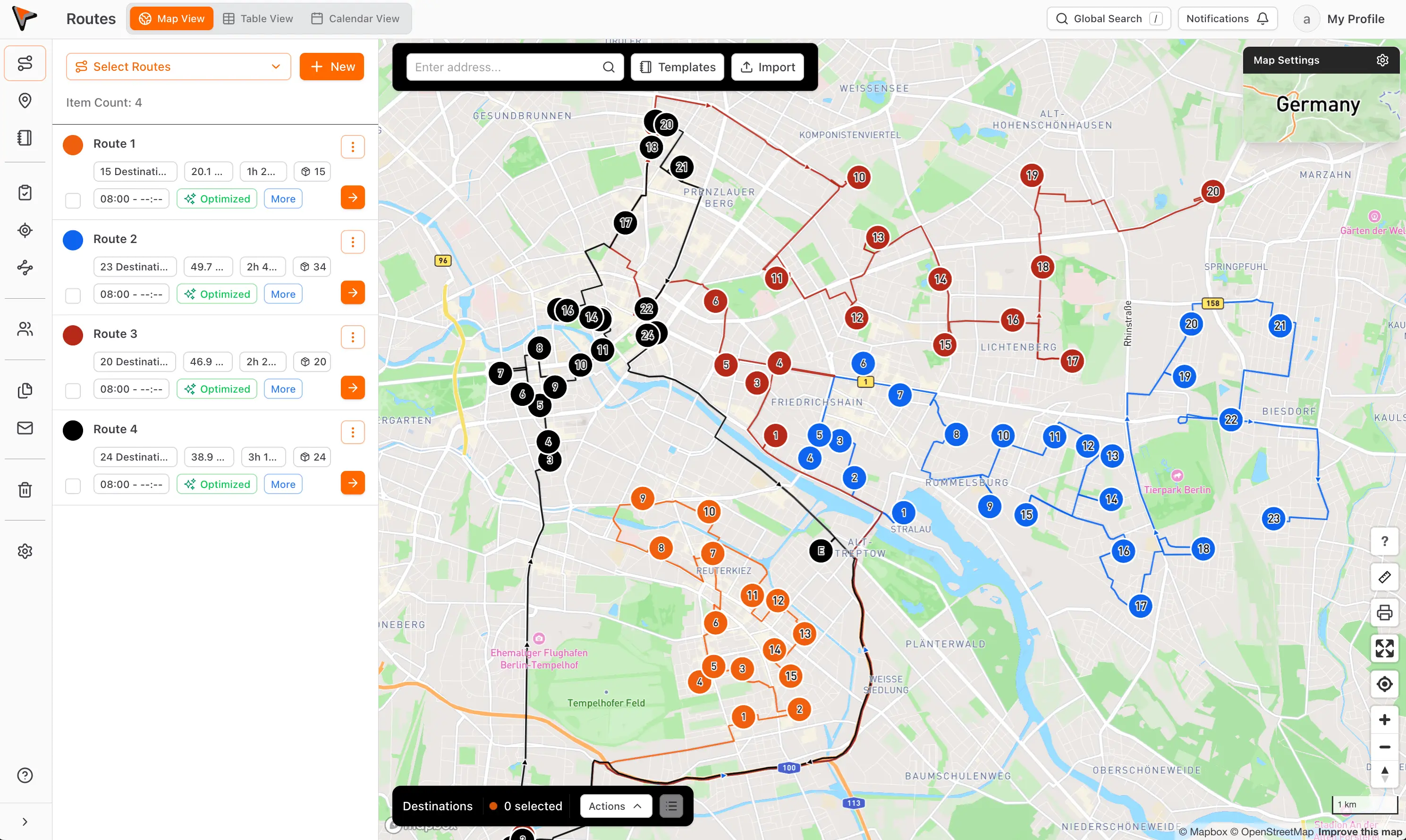 xRouten-ruteplanlæggeren: tre optimerede ruter på et kort over Berlin med rutelisten ved siden af
